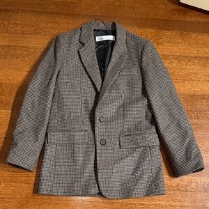Zara Woman’s Checkered Blazer in Black and Gray